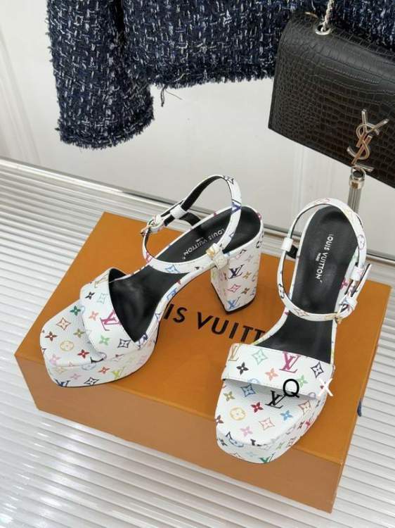 Picture of Louis Vuitton Shoes _SKULVsz35-4010CMJX050312440